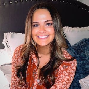 Meet your Posher, Emilie